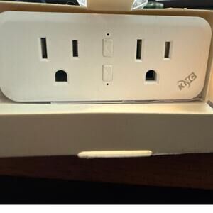 KMC Smart Plug Duo NWB